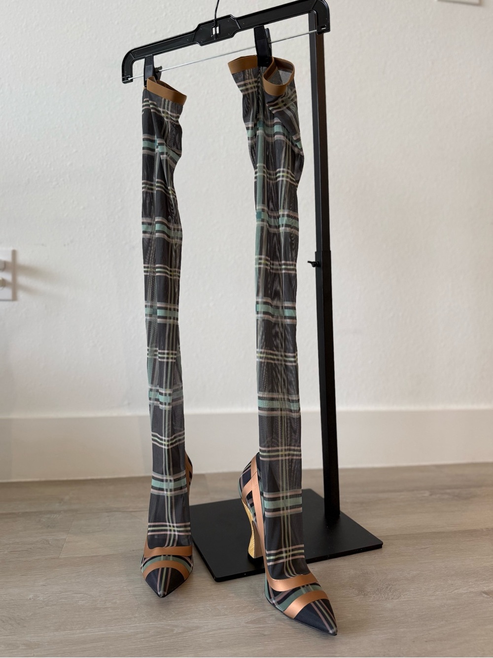 New FENDI Over-the-Knee Plaid Boots $1,350 39 - Picture 5 of 11